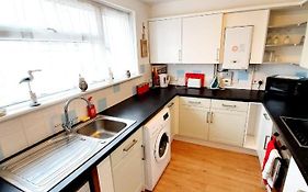 Rayleigh Town Centre 2 Bedroom Apartment