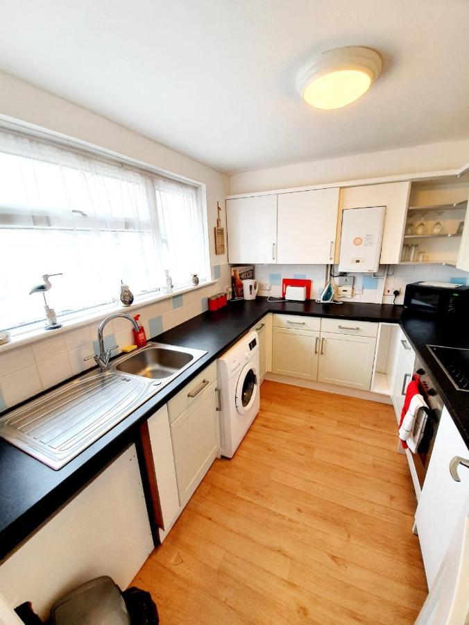Rayleigh Town Centre 2 Bedroom Apartment Exterior photo