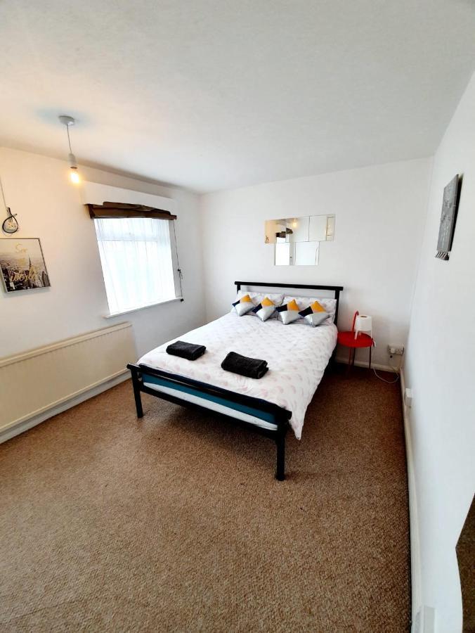 Rayleigh Town Centre 2 Bedroom Apartment Exterior photo